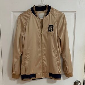 Women’s MLB Detroit tigers jacket with embroidered logo on front and back